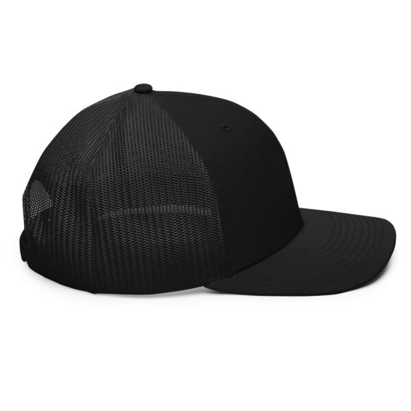 snapback trucker cap black right side 662ea7347cd7f